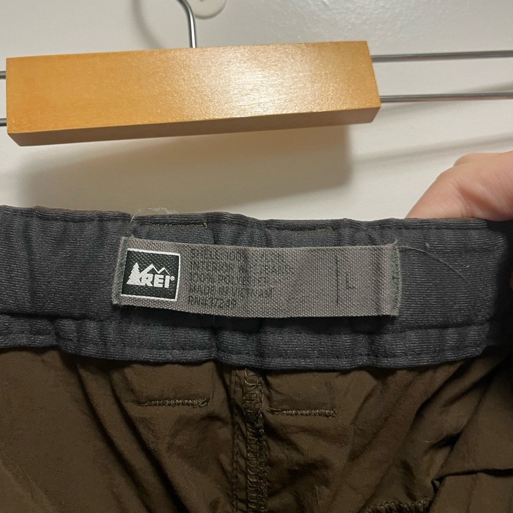 REI Hiking Shorts Brown Lightweight Nylon Cargo Gorpcore Men’s Size Large - Picture 3 of 7